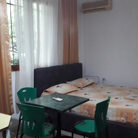 H&A Guest House غوليم المظهر الخارجي الصورة